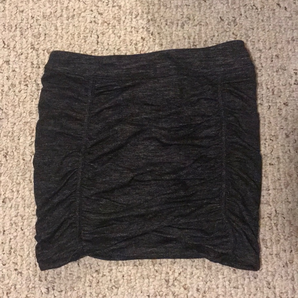 Athleta Heather Grey Ruffle Sporty Skirt
